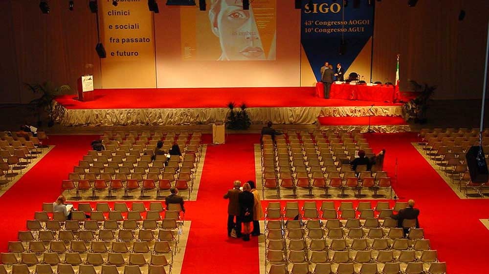 Padiglioni allestiti per un convegno